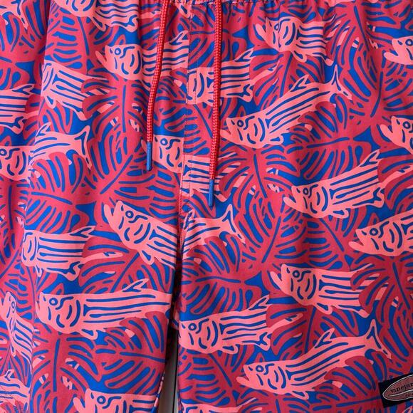 VINEYARD VINES 7" Printed Chappy Swim Trunks in Pinks and Blue Men's XS - Picture 3 of 13